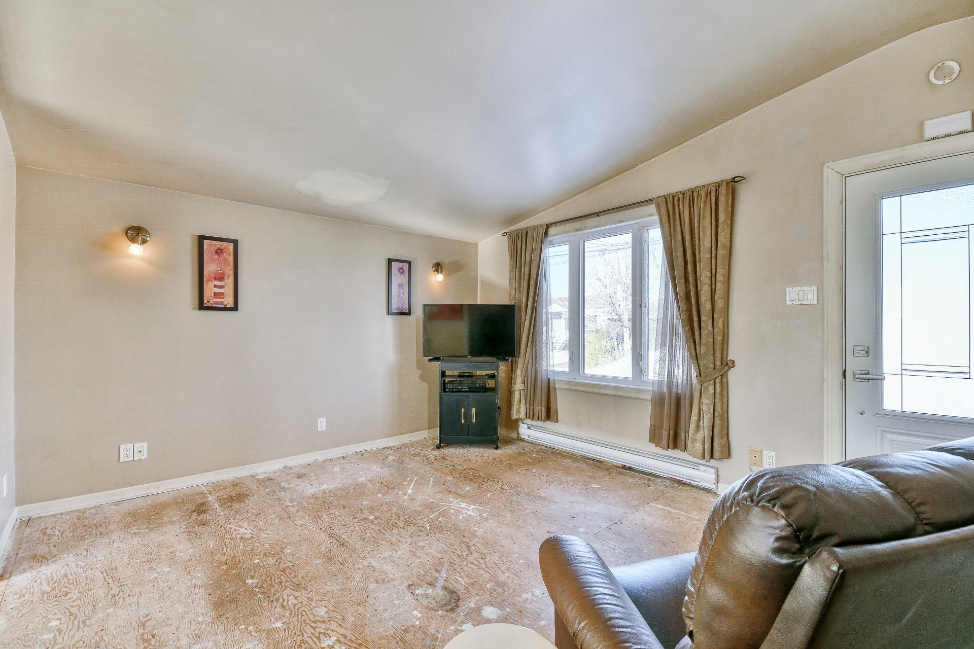 Salon - 658 - 658A 20E Rue, Saint-Jérôme, QC - Indoor Photo Showing Living Room