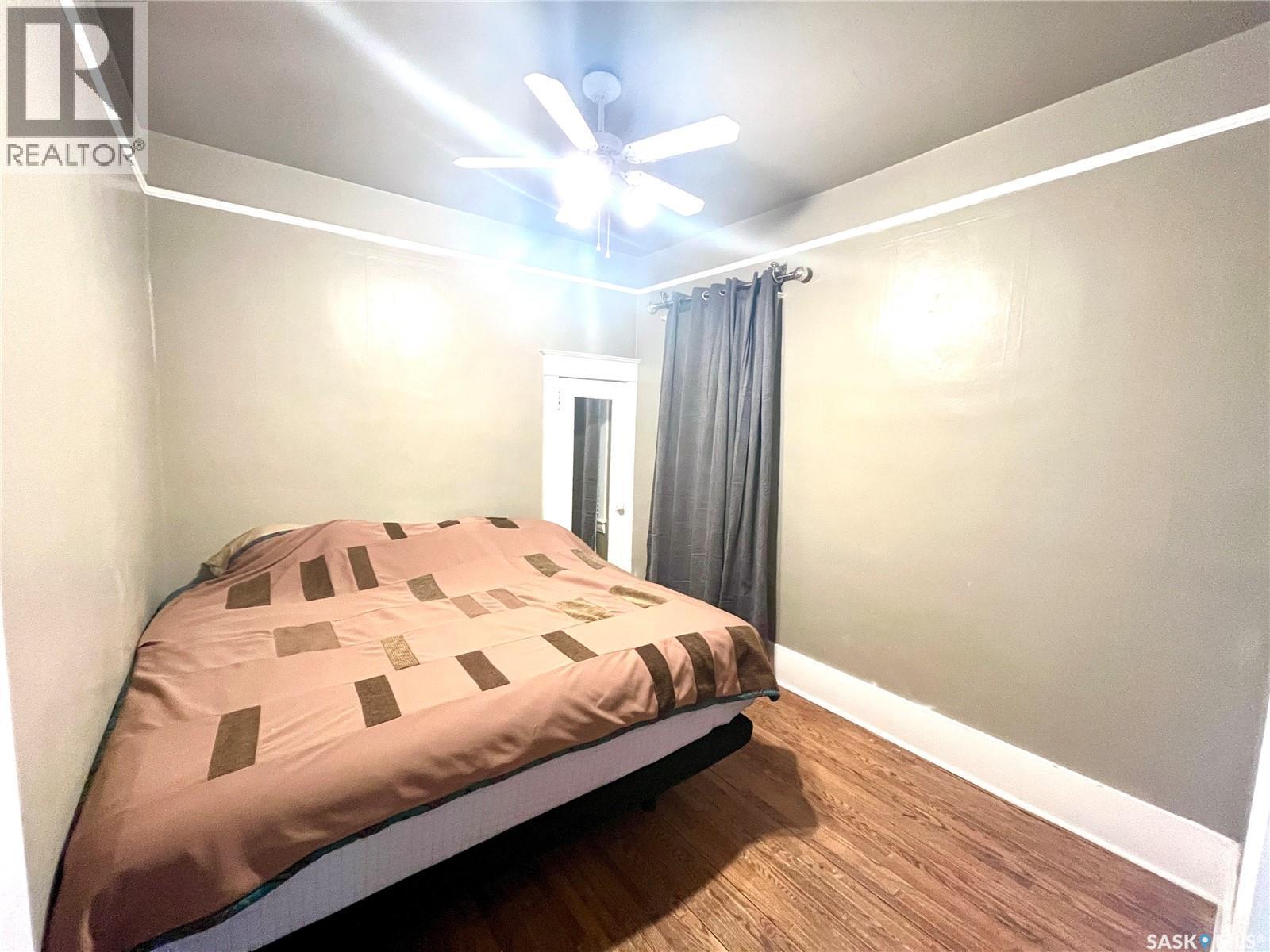 719 I Avenue S, Saskatoon, SK - Indoor Photo Showing Bedroom