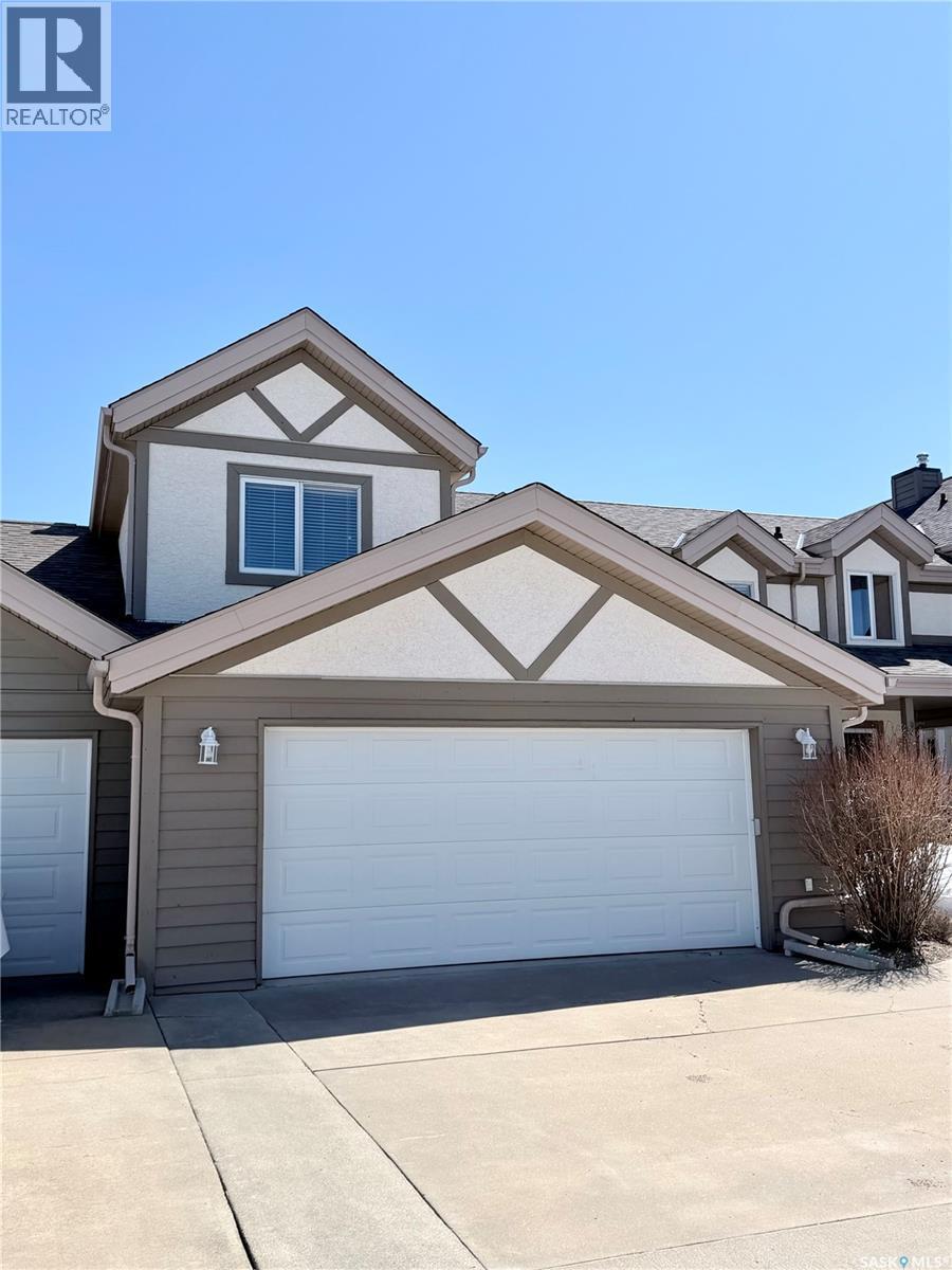 17 Eagle View Way, Elk Ridge, SK - Outdoor