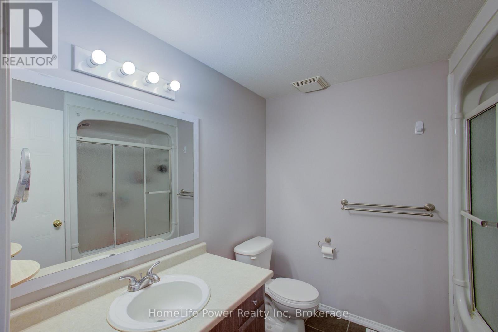 53 Prosperity Drive, Kitchener, ON - Indoor Photo Showing Bathroom