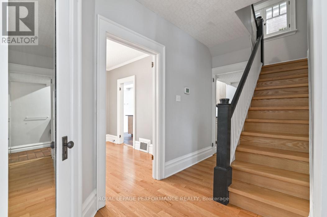 113 Fourth Avenue, Ottawa, ON - Indoor Photo Showing Other Room