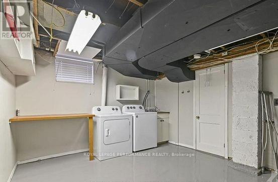 113 Fourth Avenue, Ottawa, ON - Indoor Photo Showing Laundry Room