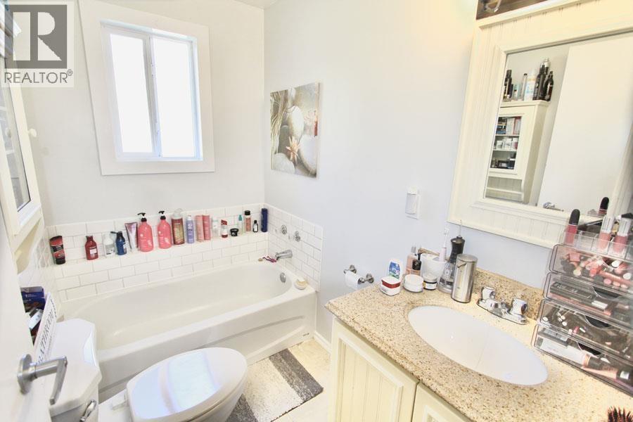 2130 Teal Boulevard, Masset, BC - Indoor Photo Showing Bathroom
