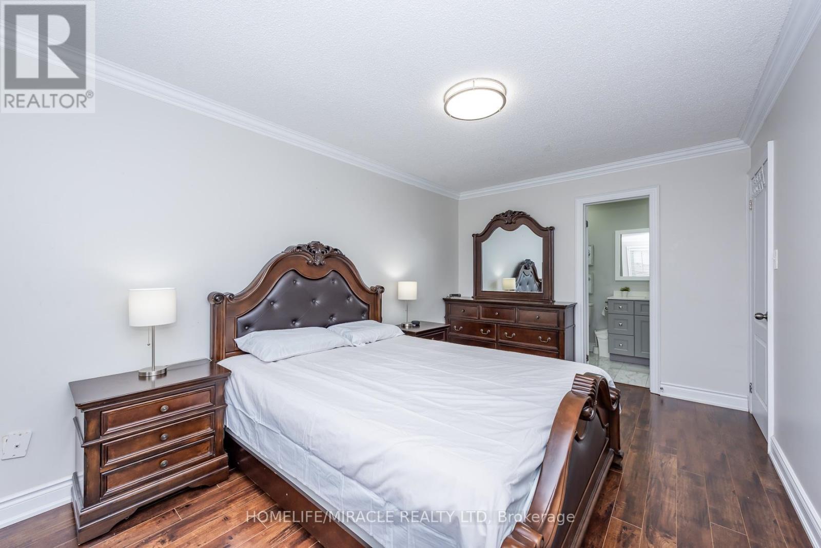 5457 Heritage Hills Boulevard, Mississauga, ON - Indoor Photo Showing Bedroom