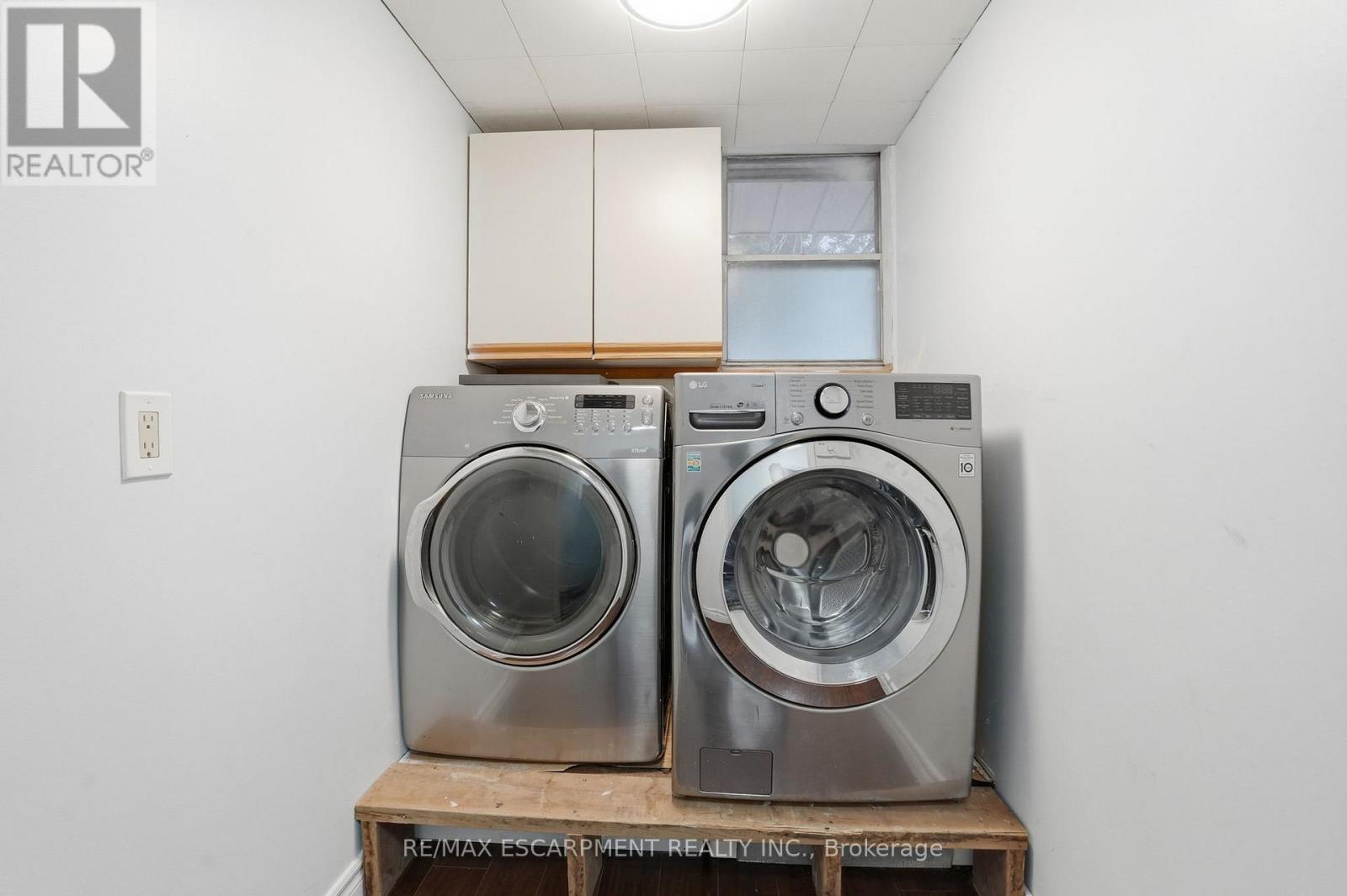 1643 Glenburnie Road, Mississauga, ON - Indoor Photo Showing Laundry Room