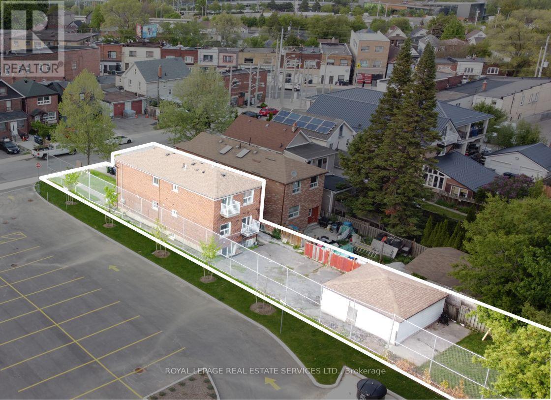 11 Dennis Avenue, Toronto, ON