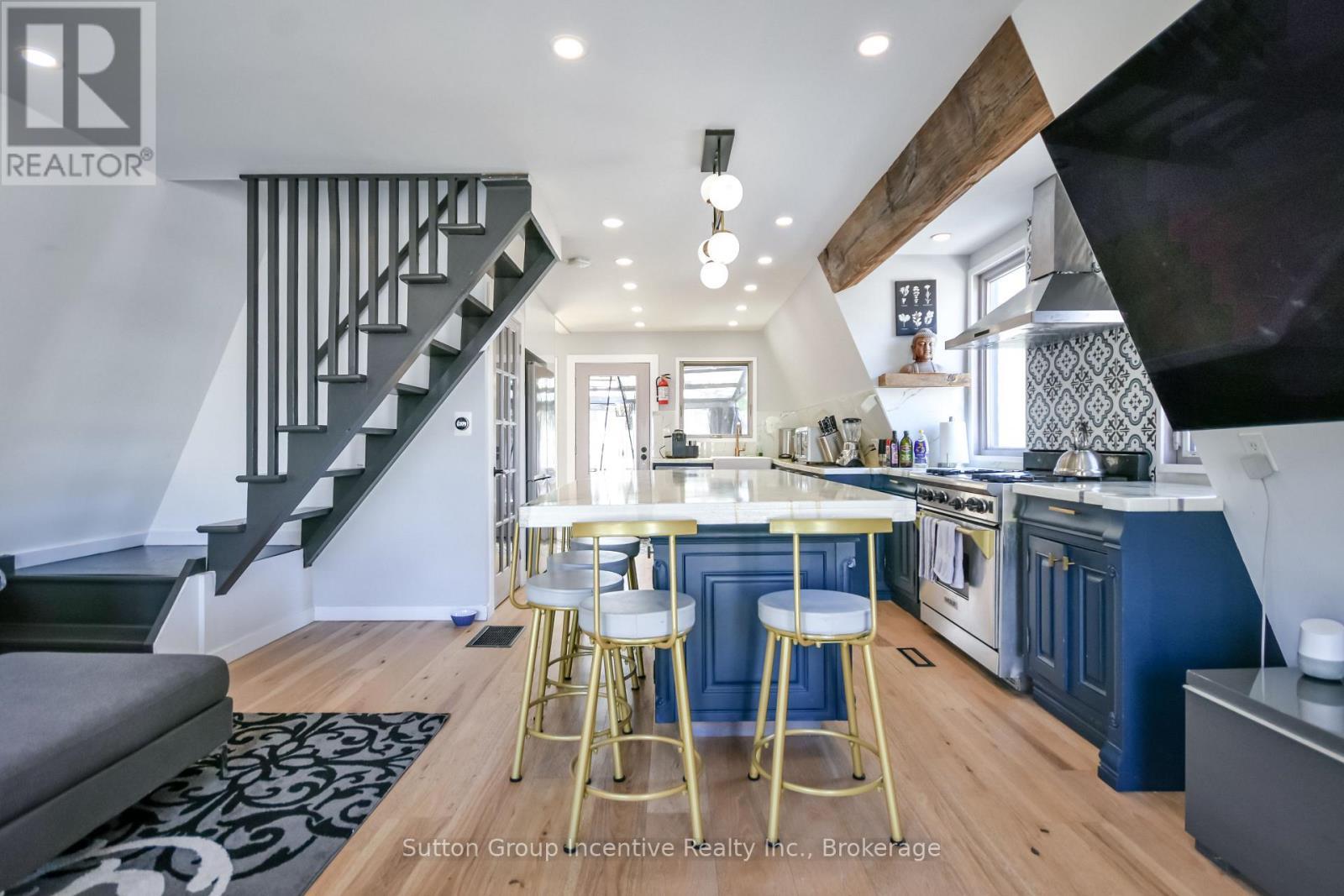 Beach House - Main Level - 203 Park Road, Tiny, ON - Indoor