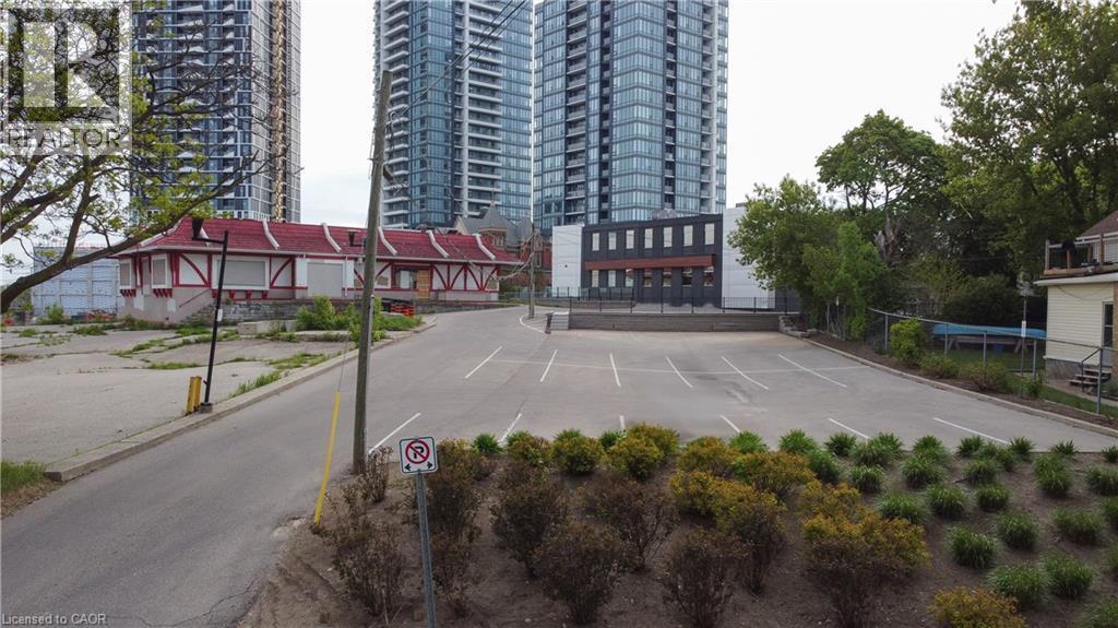 618 King Street W, Kitchener, ON