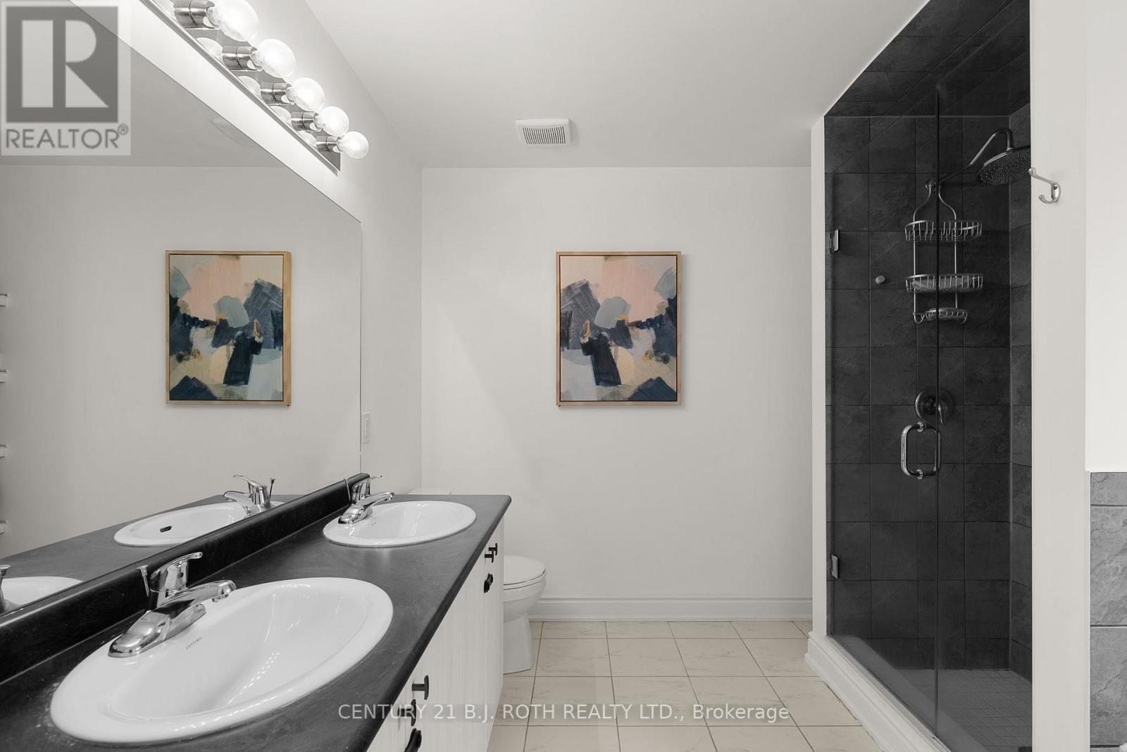 29 Alaskan Heights, Barrie, ON - Indoor Photo Showing Bathroom