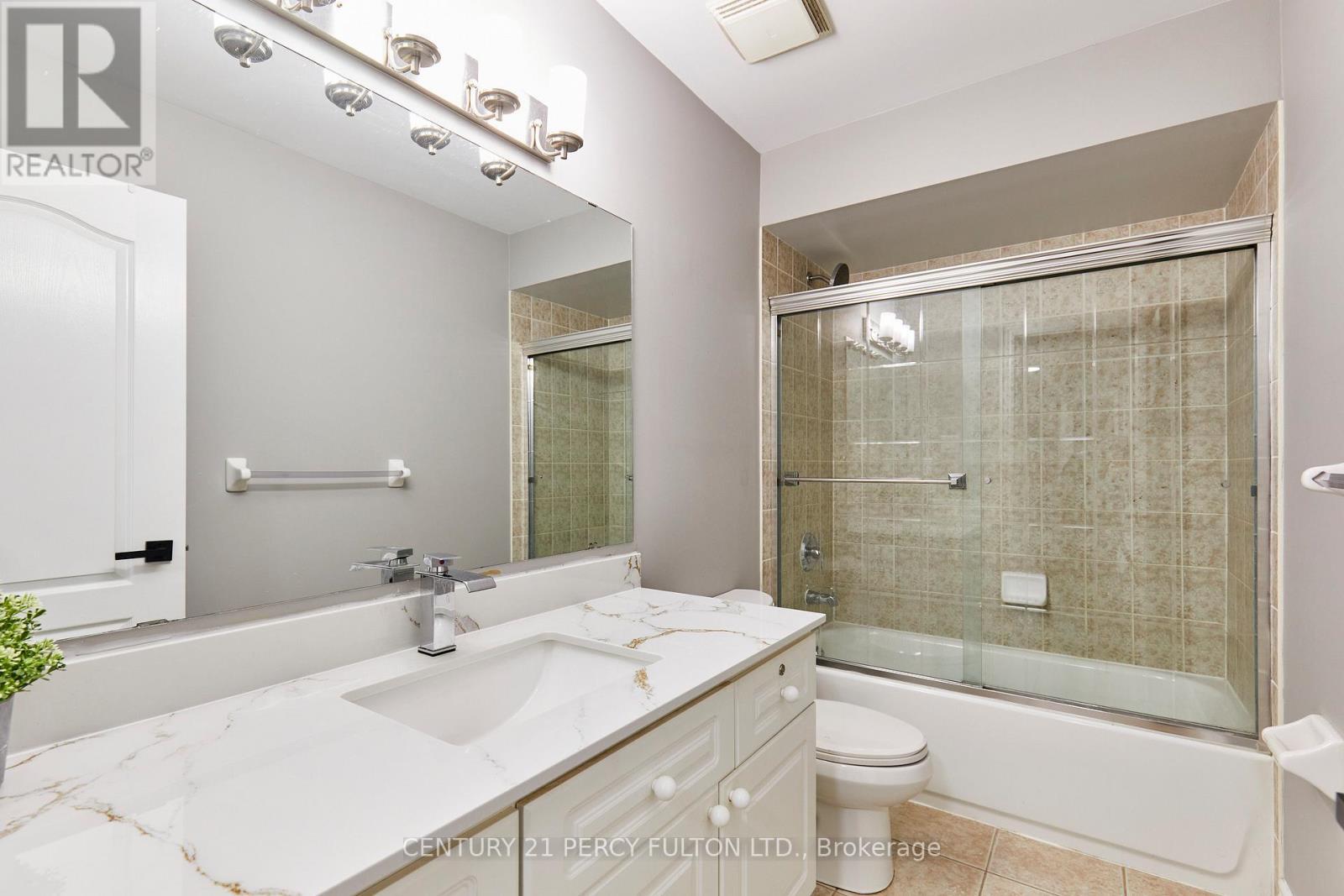 7 Schoolbridge Street, Ajax, ON - Indoor Photo Showing Bathroom