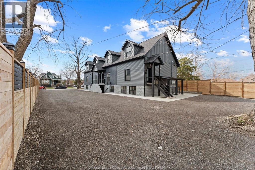 702 Pierre Unit# 7, Windsor, ON - Outdoor