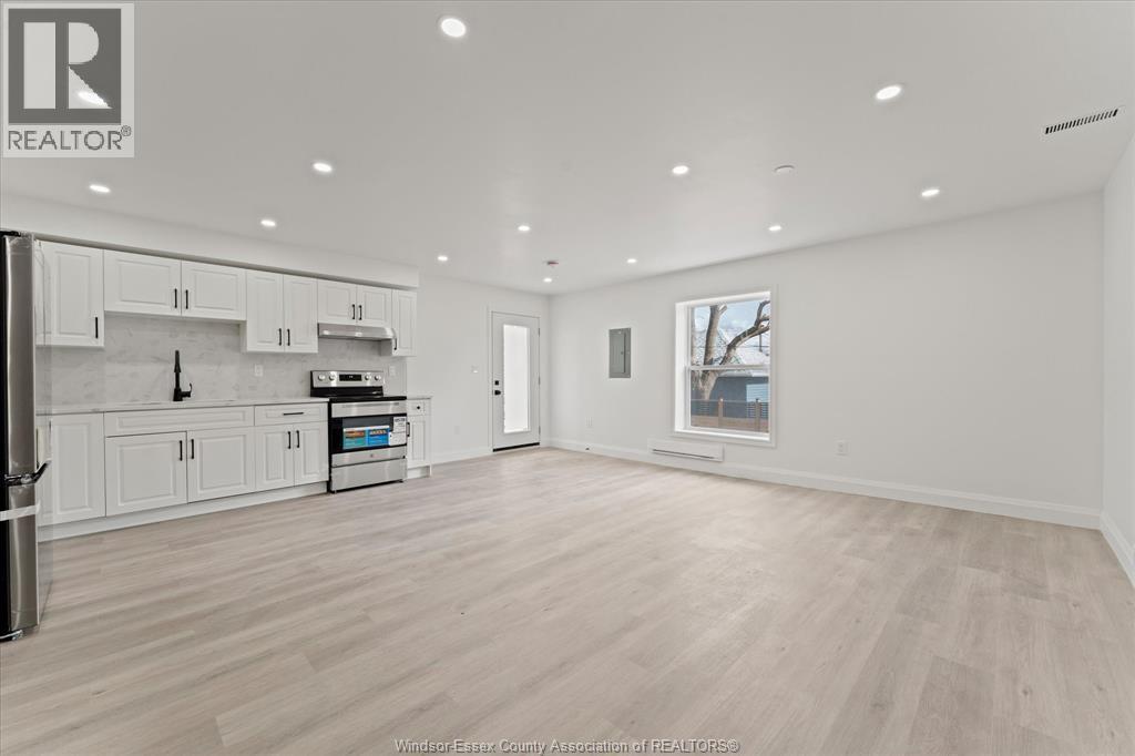 702 Pierre Unit# 7, Windsor, ON - Indoor Photo Showing Kitchen