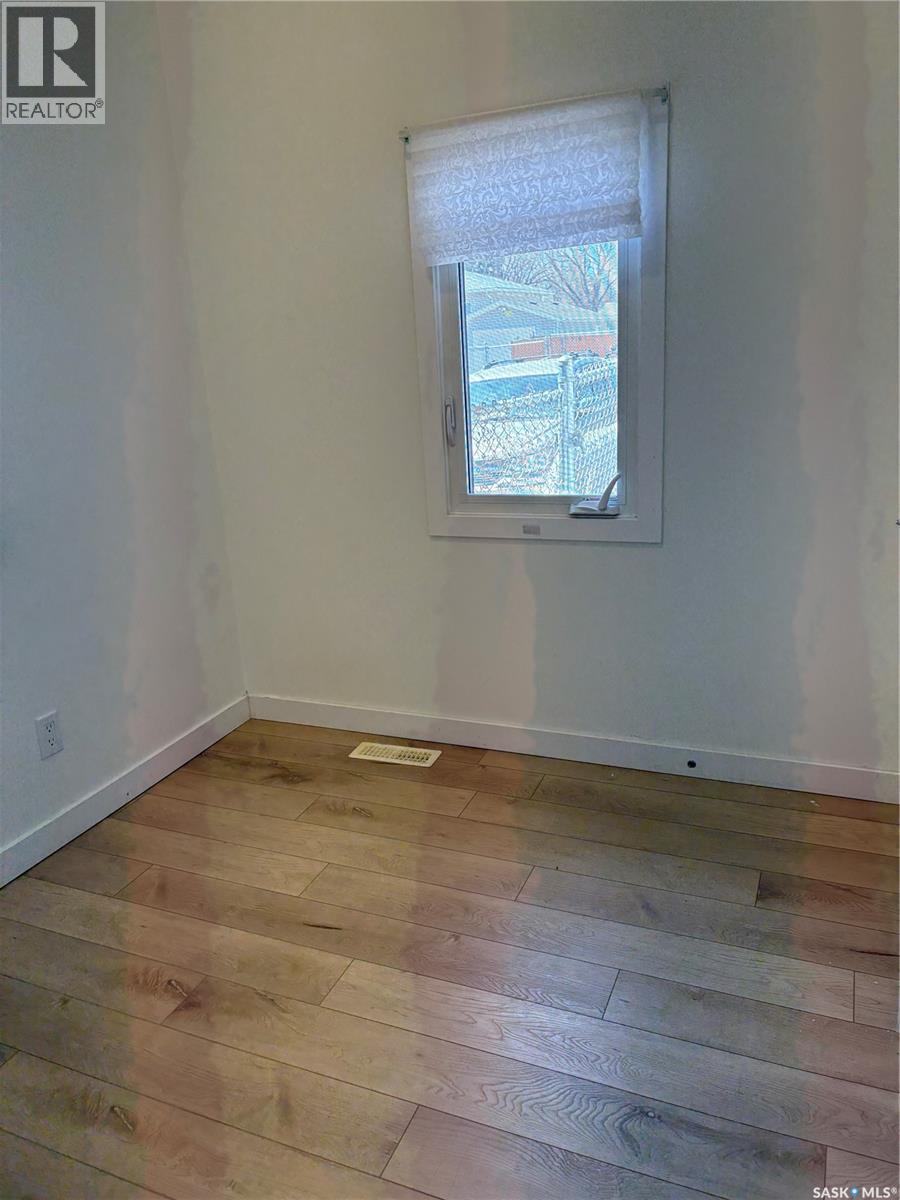 115-117 I Avenue S, Saskatoon, SK - Indoor Photo Showing Other Room