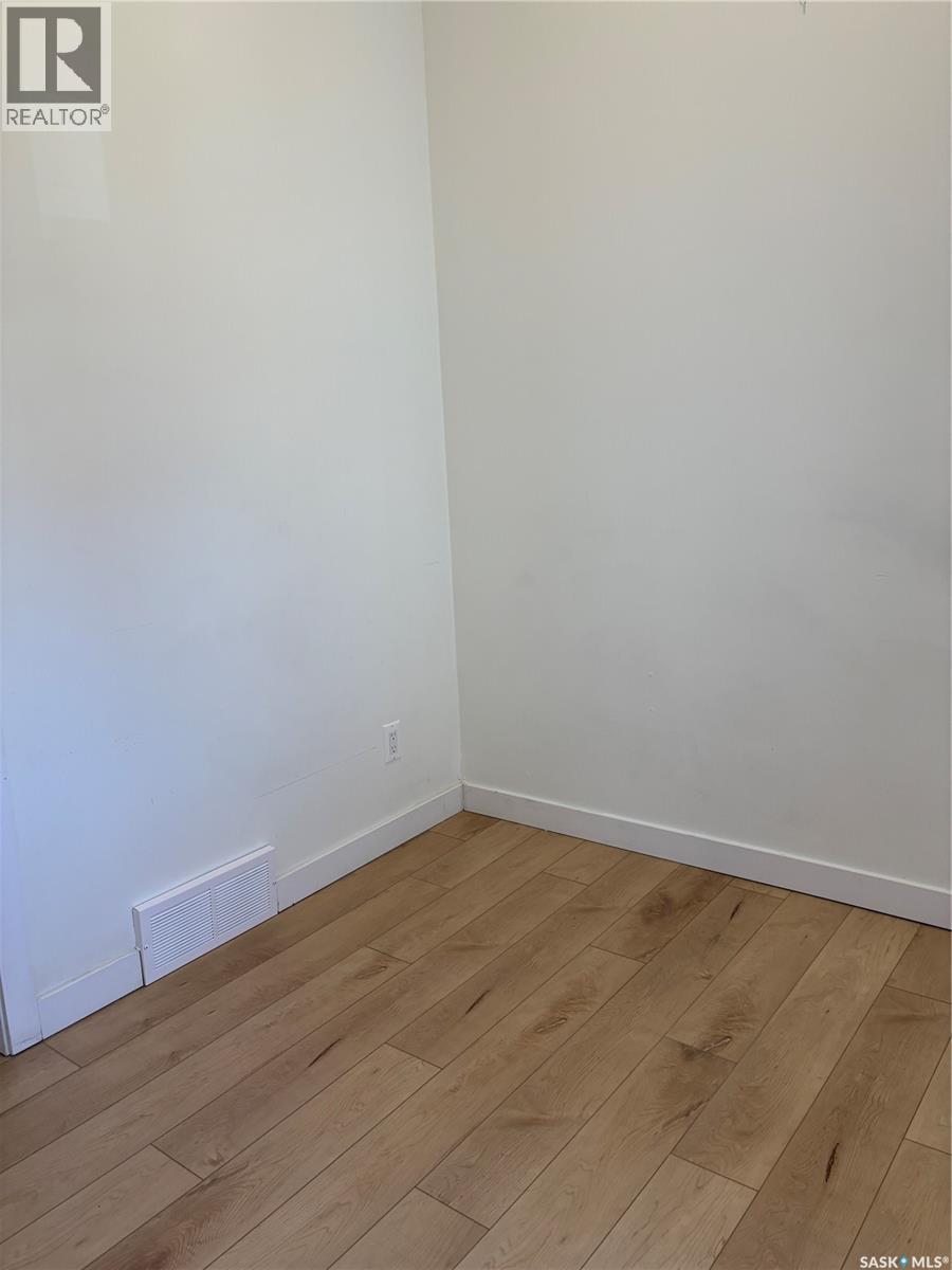 115-117 I Avenue S, Saskatoon, SK - Indoor Photo Showing Other Room