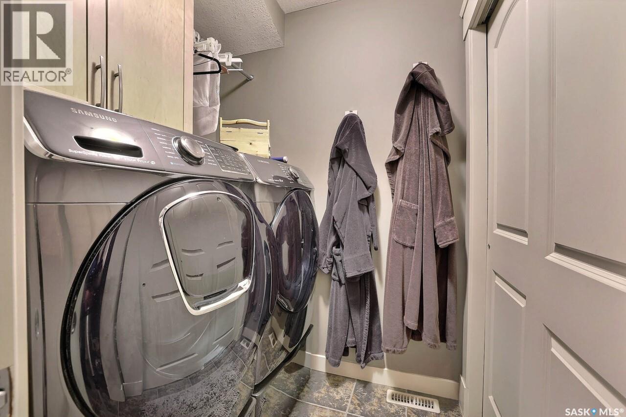 225 Willow Ridge Drive, Pilot Butte, SK - Indoor