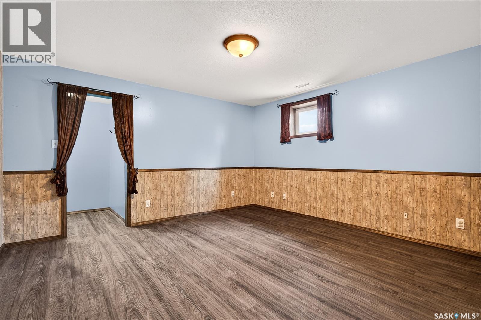 16 Flax Road, Moose Jaw, SK - Indoor Photo Showing Other Room