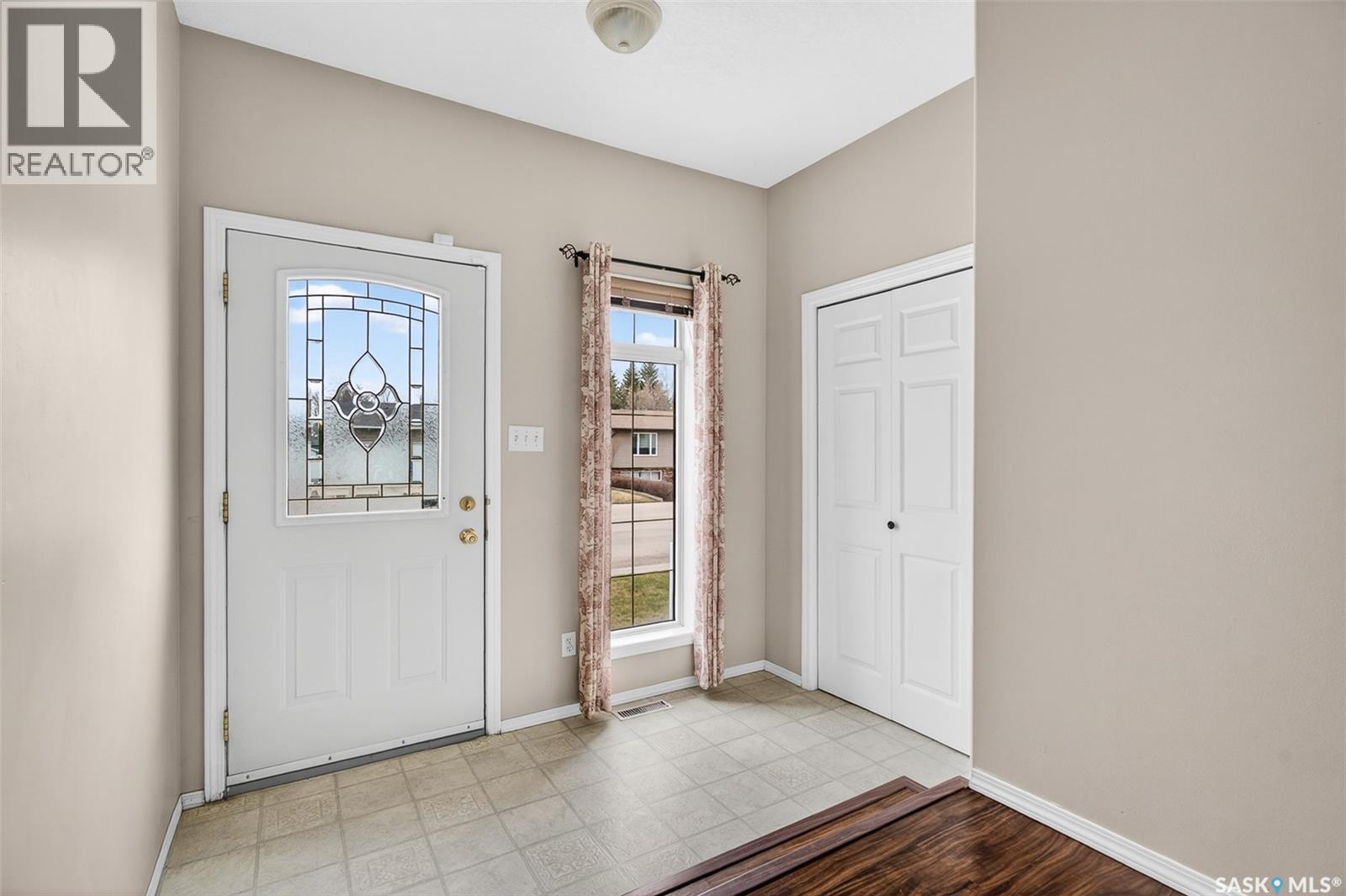 16 Flax Road, Moose Jaw, SK - Indoor Photo Showing Other Room