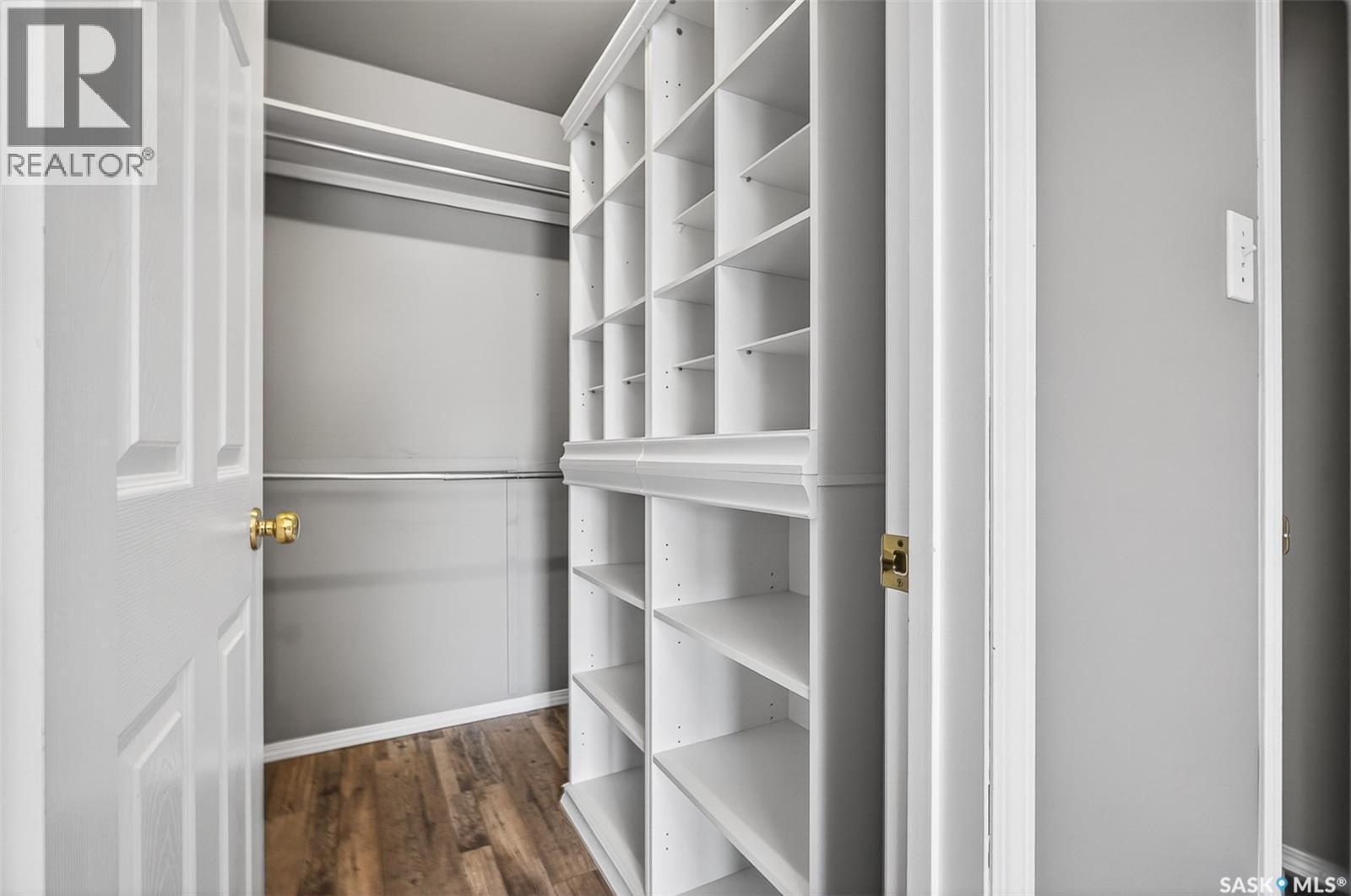 16 Flax Road, Moose Jaw, SK - Indoor