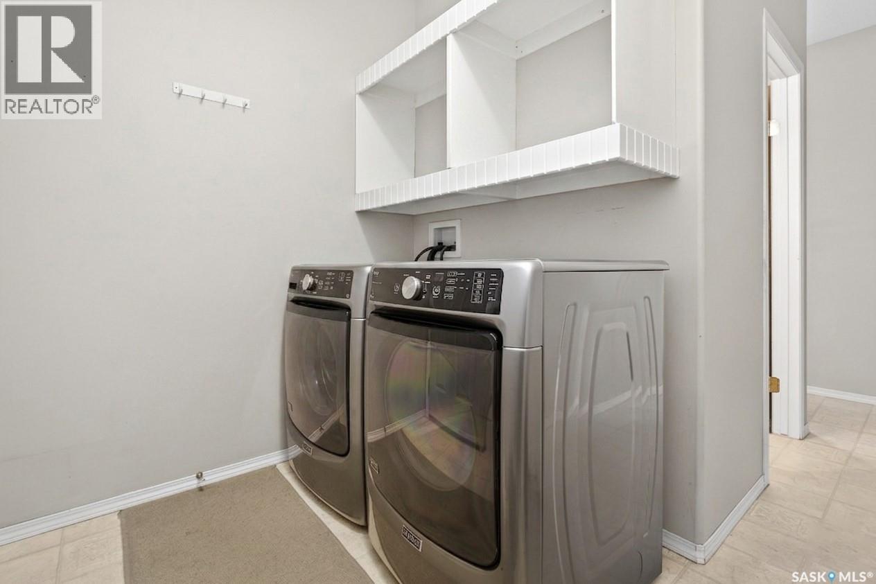 16 Flax Road, Moose Jaw, SK - Indoor Photo Showing Laundry Room