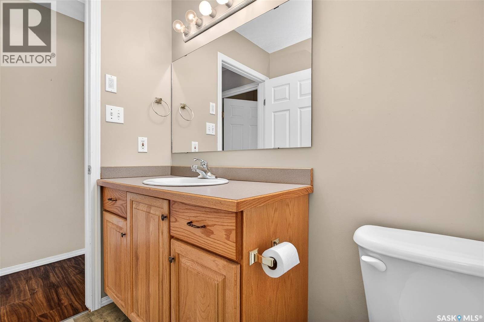 16 Flax Road, Moose Jaw, SK - Indoor Photo Showing Bathroom