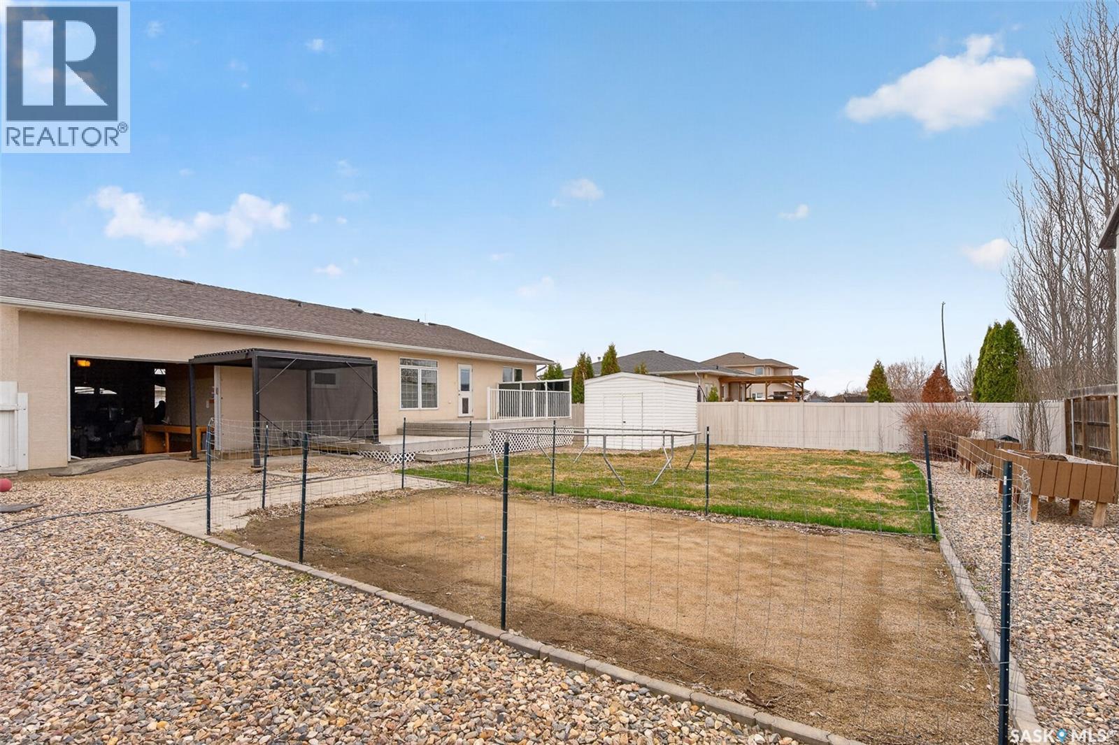 16 Flax Road, Moose Jaw, SK - Outdoor