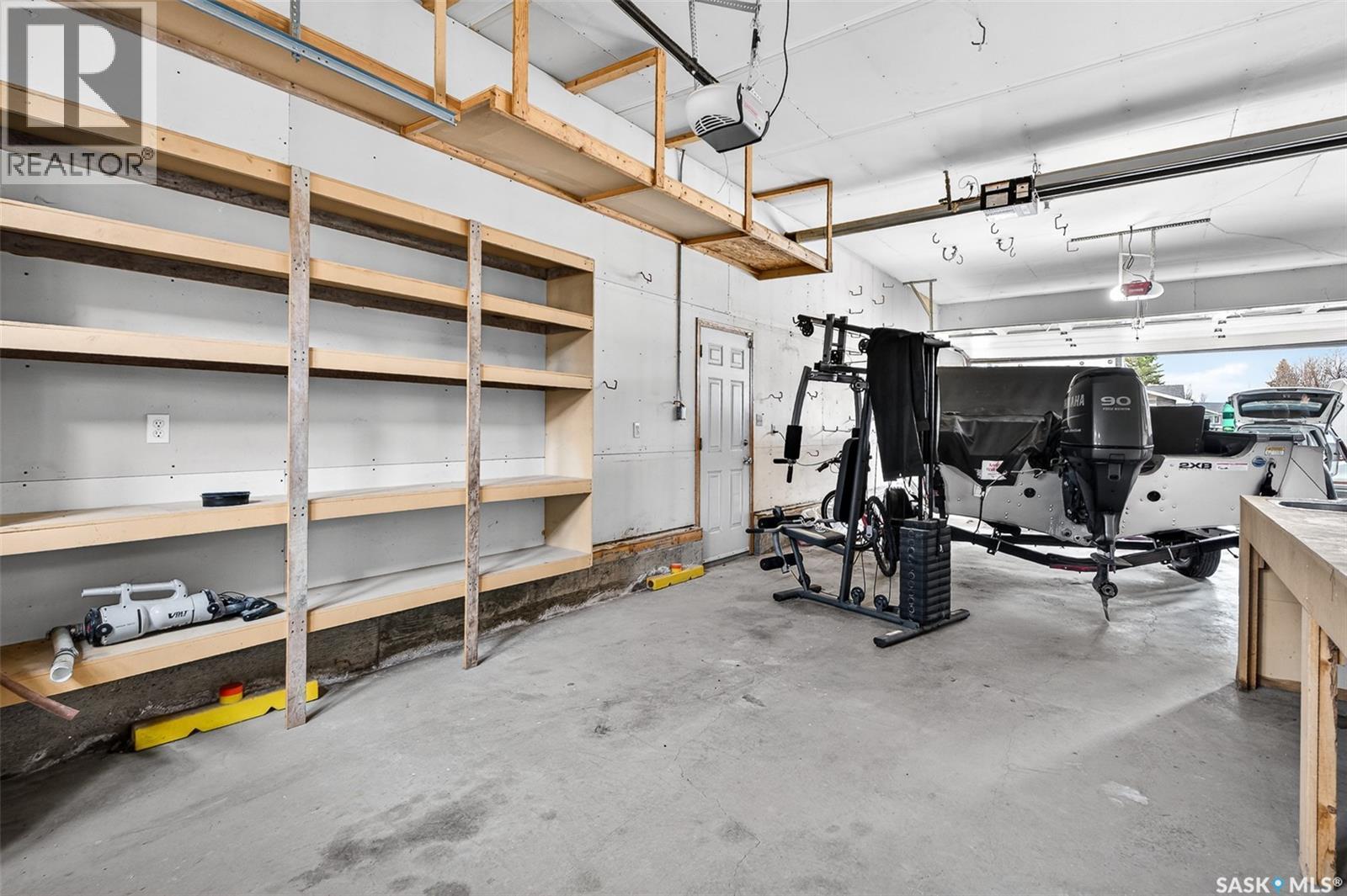 16 Flax Road, Moose Jaw, SK - Indoor