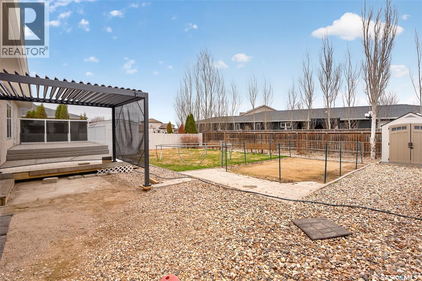 16 Flax Road, Moose Jaw, SK - Outdoor