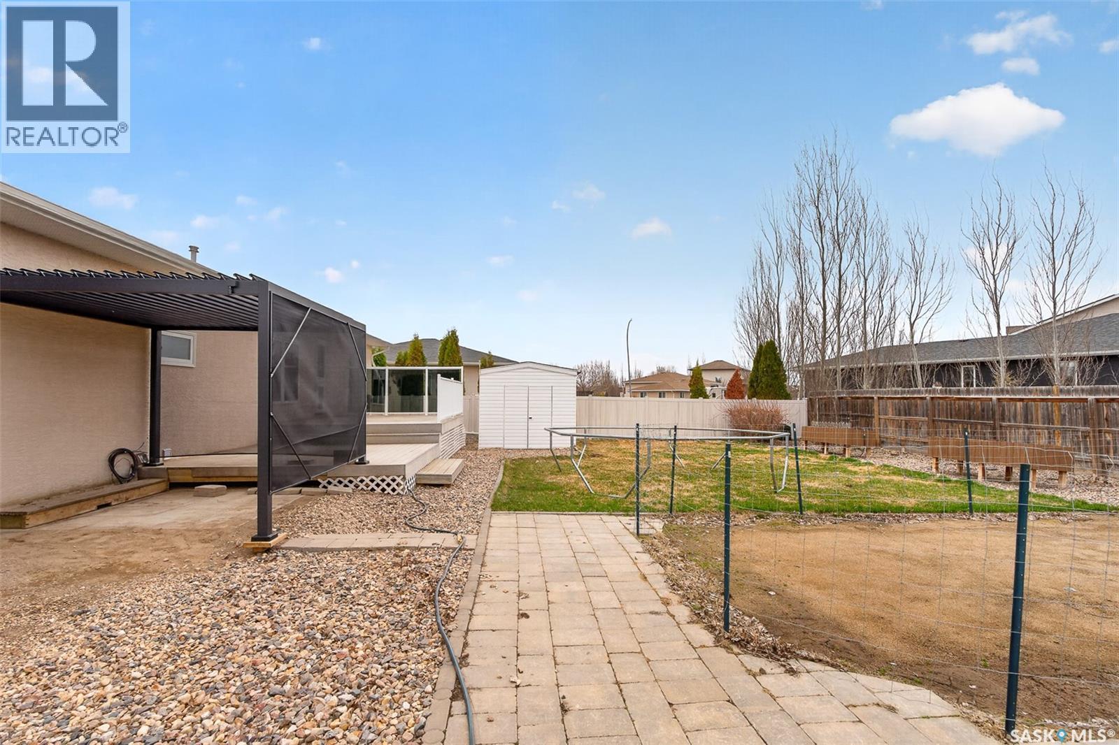 16 Flax Road, Moose Jaw, SK - Outdoor
