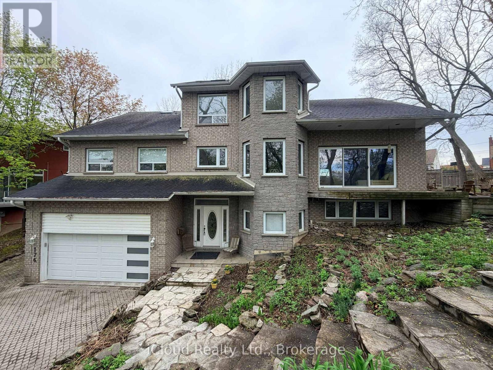 Custom built home - 176 Wyndham Street, Mississauga, ON - Outdoor With Facade