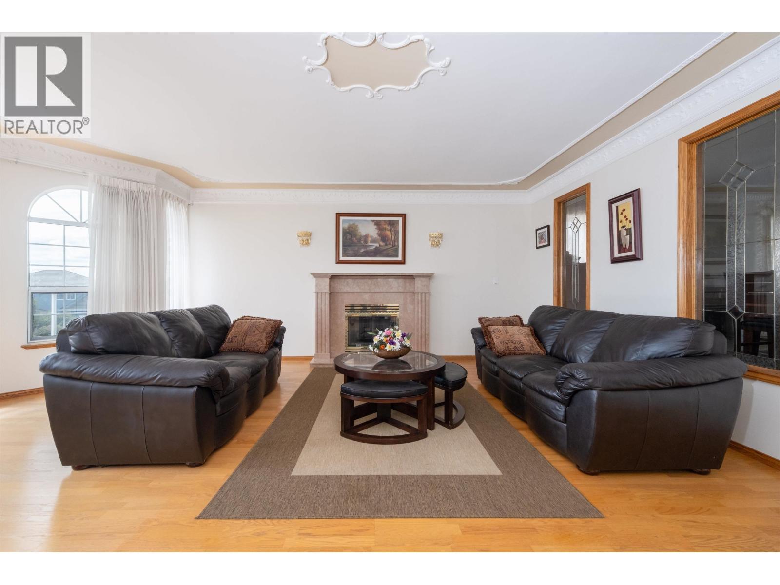 2248 Sicamous Avenue, Coquitlam, BC - Indoor Photo Showing Living Room With Fireplace