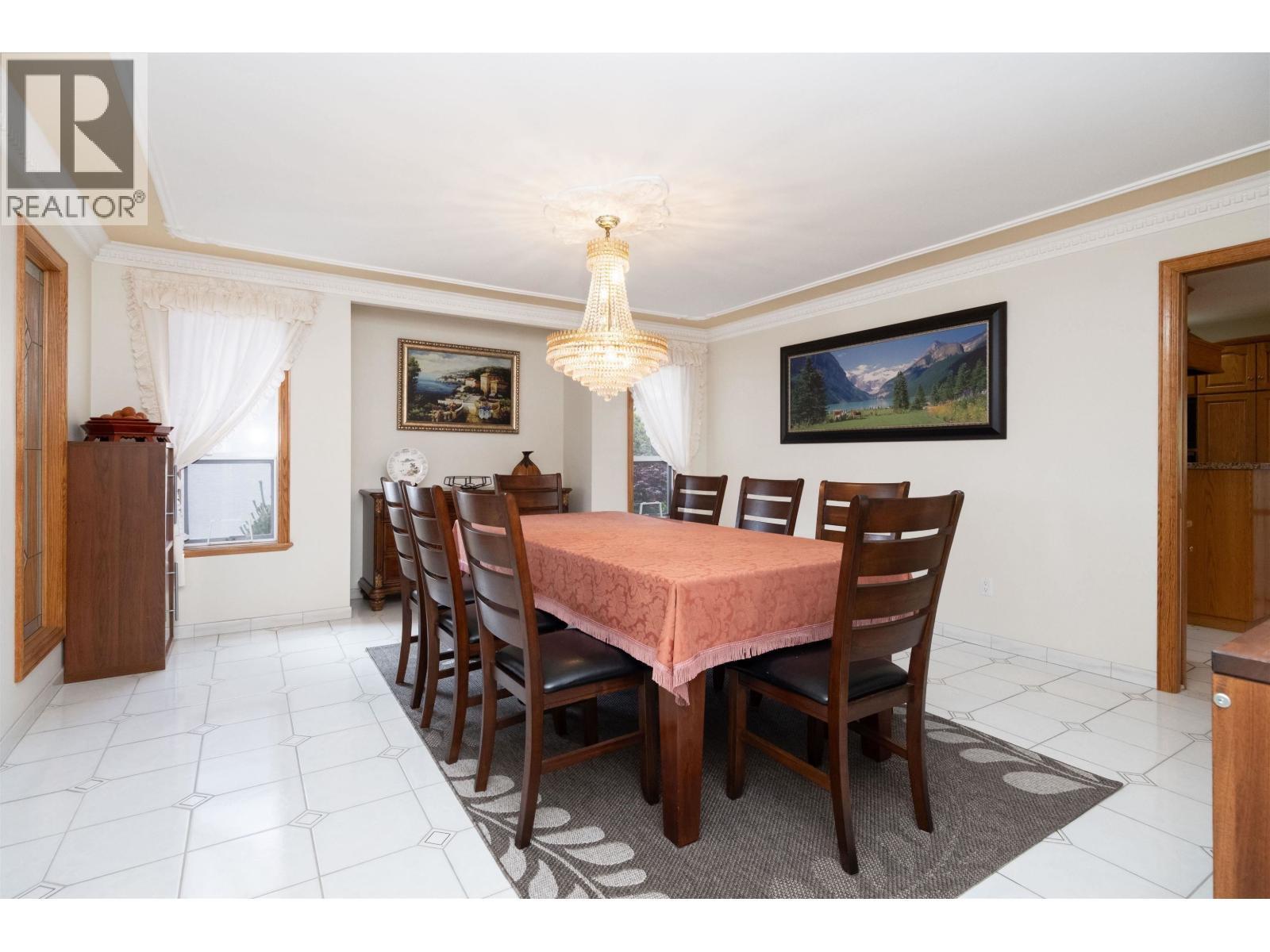 2248 Sicamous Avenue, Coquitlam, BC - Indoor Photo Showing Dining Room