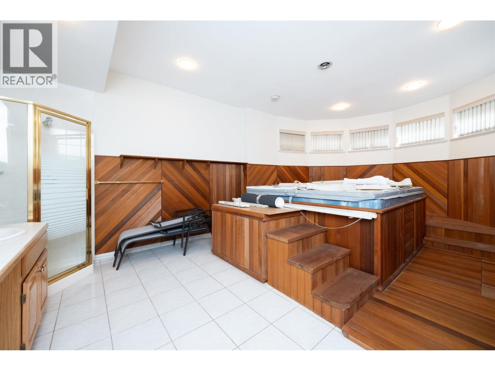 2248 Sicamous Avenue, Coquitlam, BC - Indoor