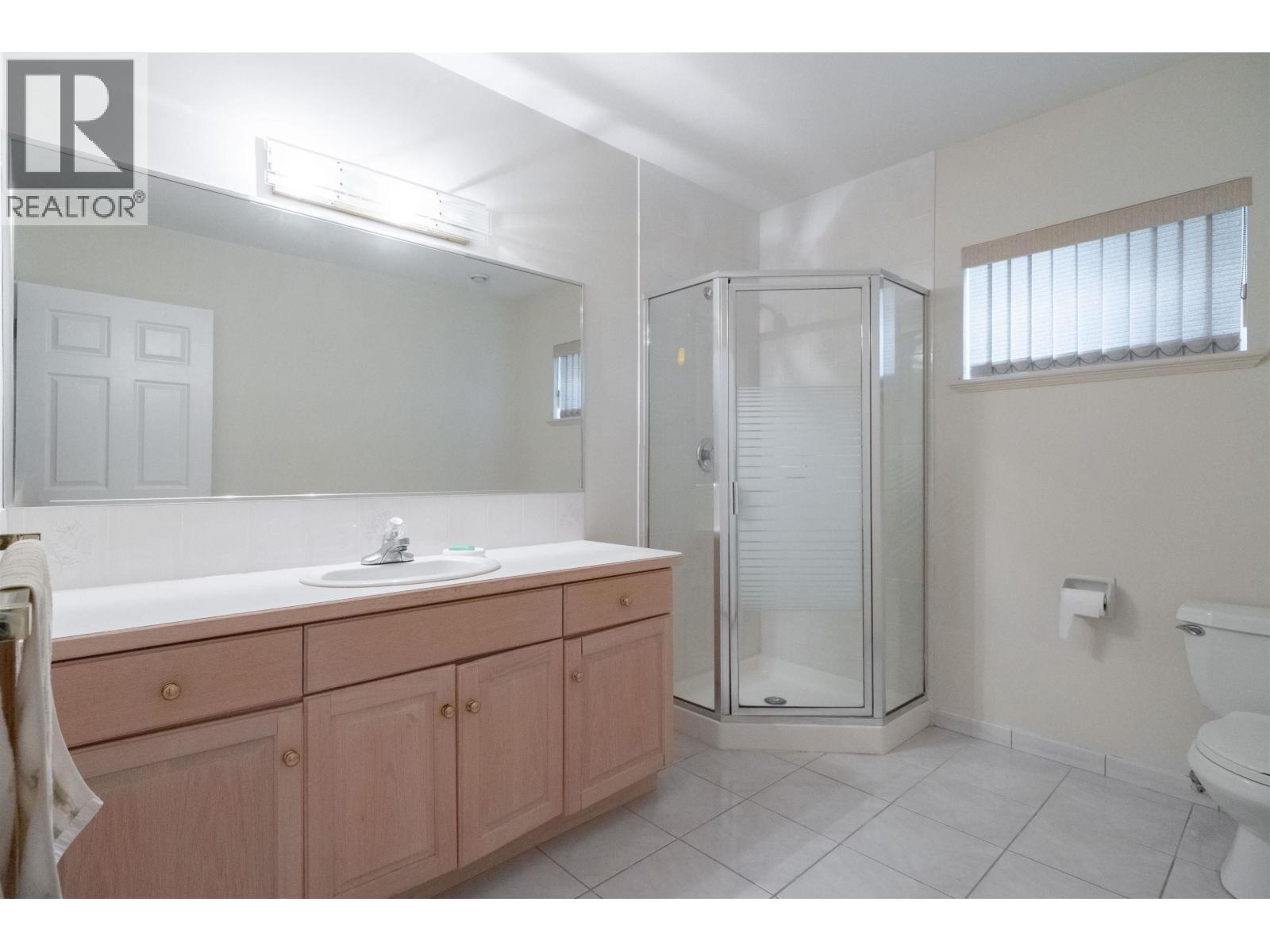 2248 Sicamous Avenue, Coquitlam, BC - Indoor Photo Showing Bathroom