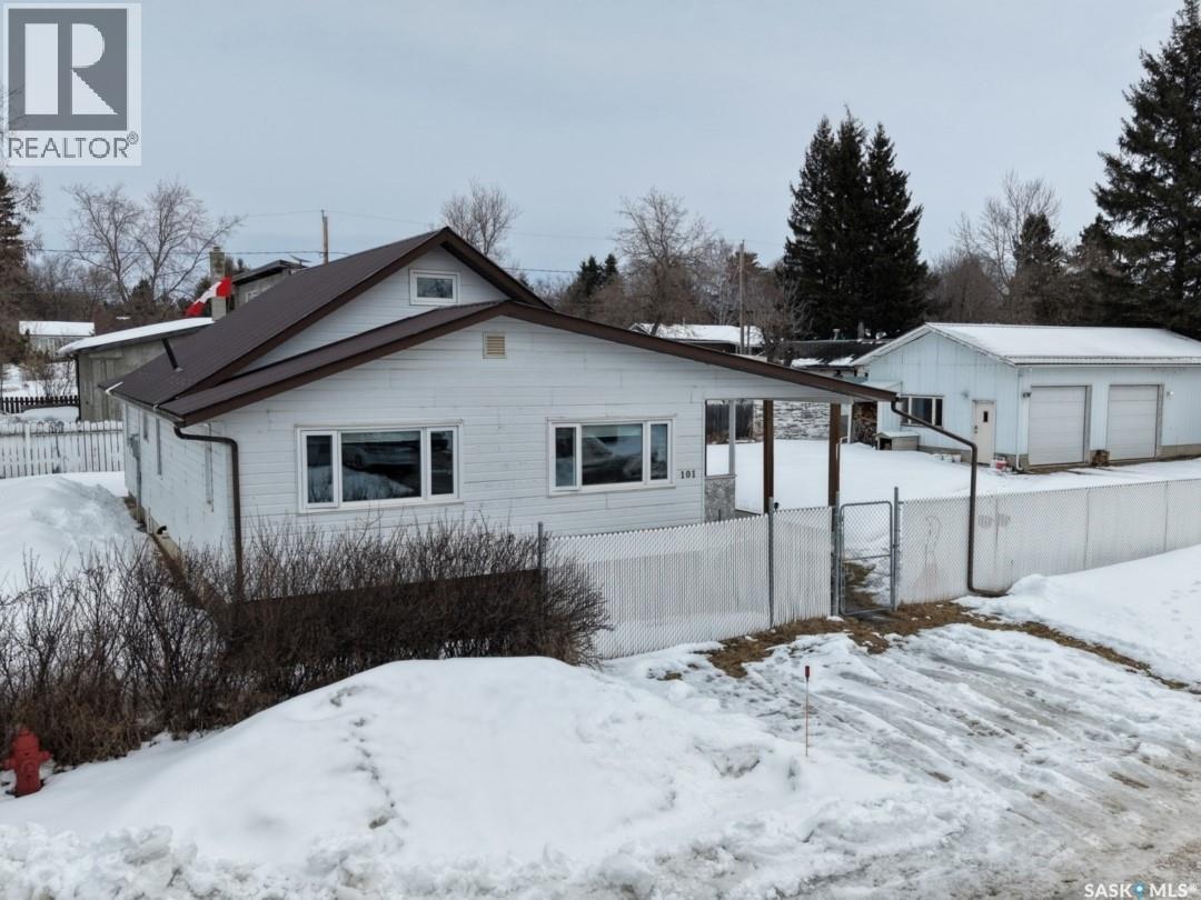 101 5Th Avenue S, Big River, SK - Outdoor