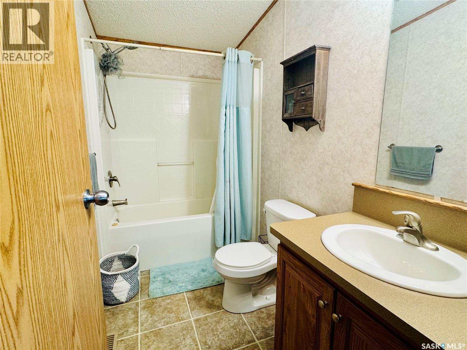 Reiss Acreage, Vibank, SK - Indoor Photo Showing Bathroom