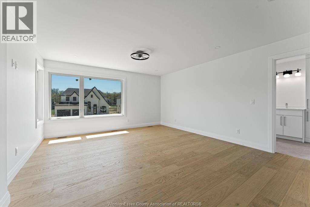 8312 Annie, Mcgregor, ON - Indoor Photo Showing Other Room