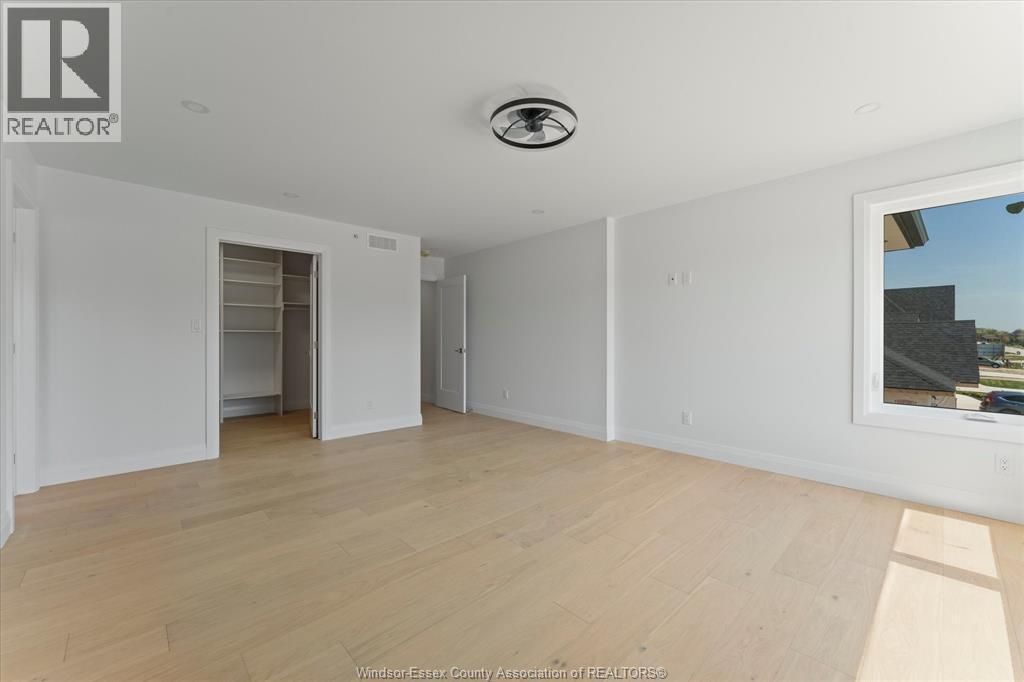 8312 Annie, Mcgregor, ON - Indoor Photo Showing Other Room