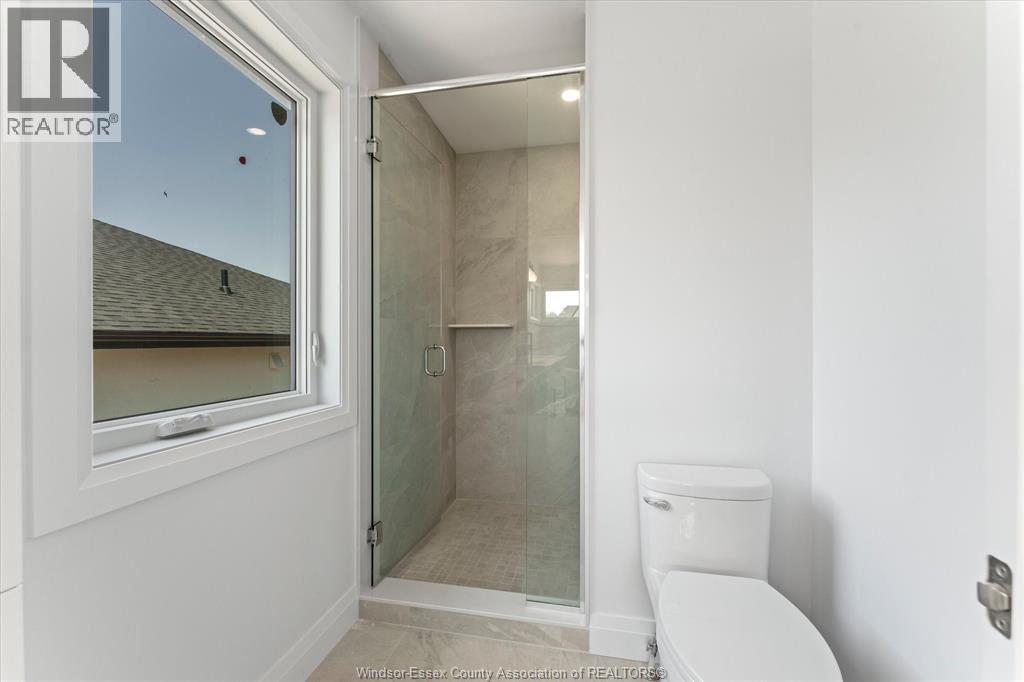 8312 Annie, Mcgregor, ON - Indoor Photo Showing Bathroom
