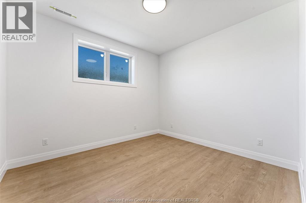 8312 Annie, Mcgregor, ON - Indoor Photo Showing Other Room