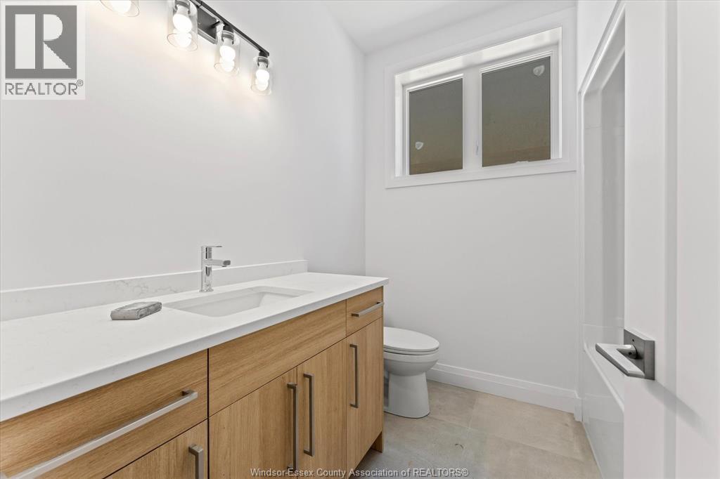 8312 Annie, Mcgregor, ON - Indoor Photo Showing Bathroom