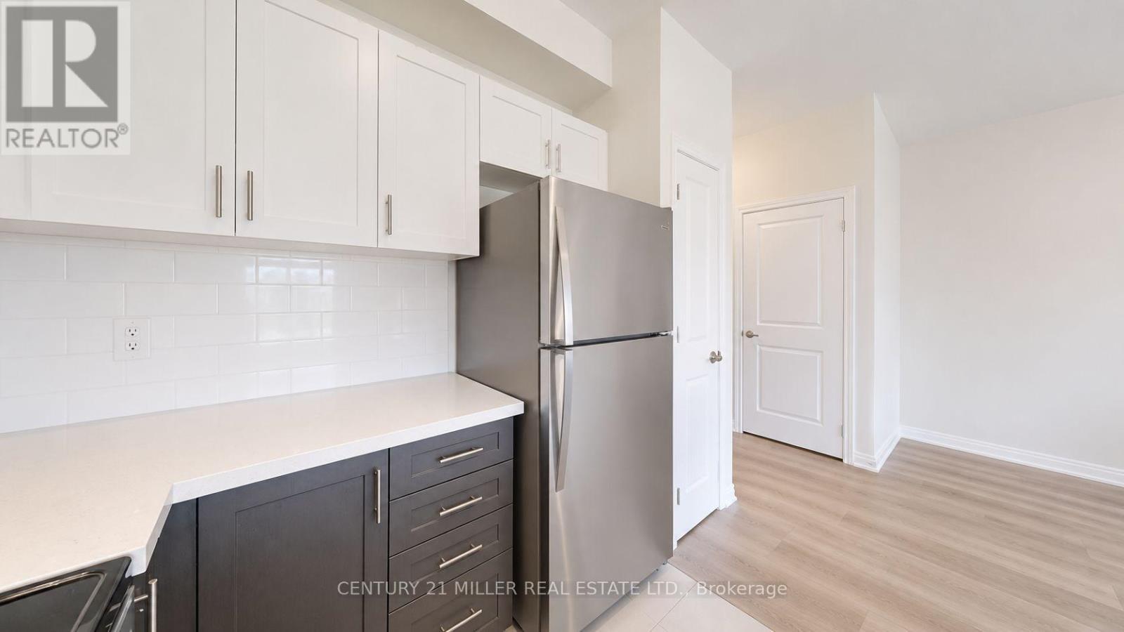 Kitchen - 10 Linden Park Lane, Hamilton, ON - Indoor Photo Showing Kitchen