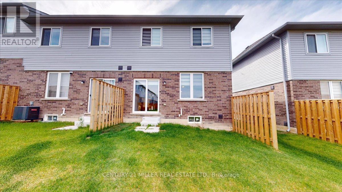 Backyard - 10 Linden Park Lane, Hamilton, ON - Outdoor With Exterior