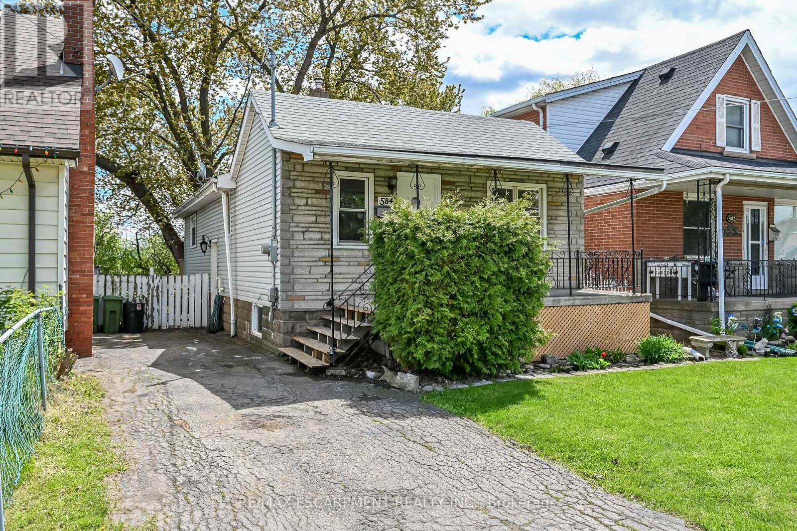 584 Waterloo Street, Hamilton, ON - Outdoor