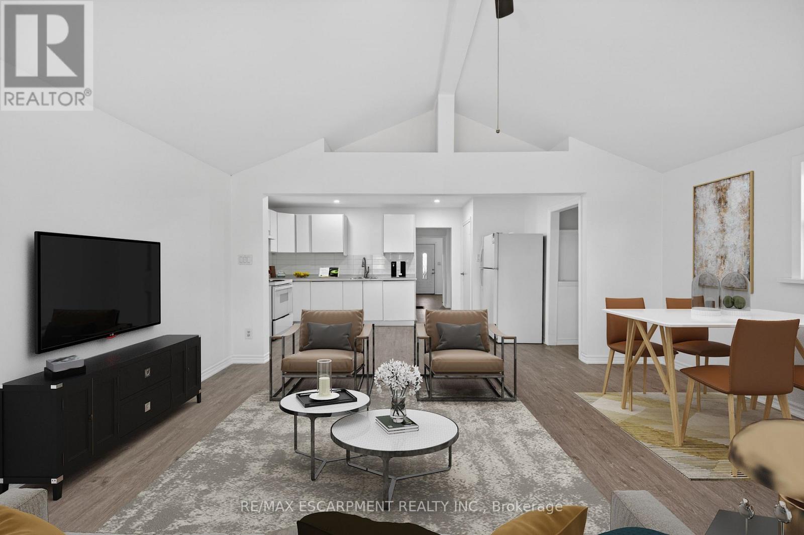 584 Waterloo Street, Hamilton, ON - Indoor Photo Showing Other Room
