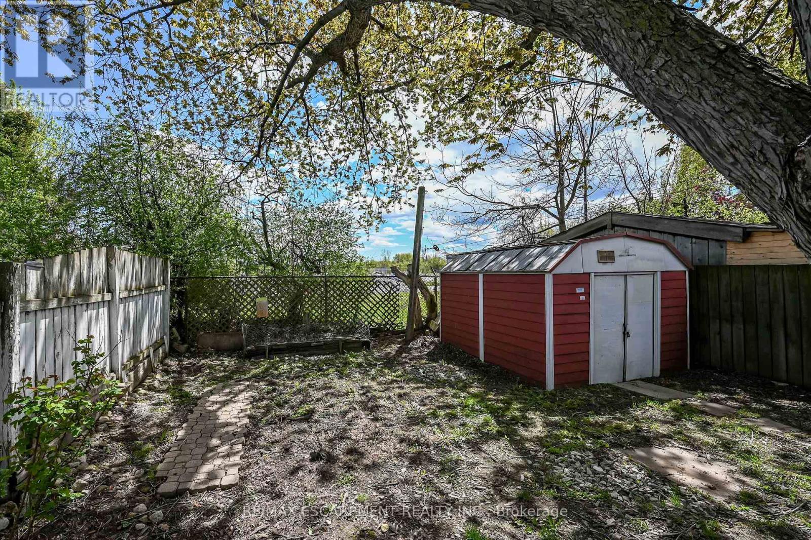 584 Waterloo Street, Hamilton, ON - Outdoor