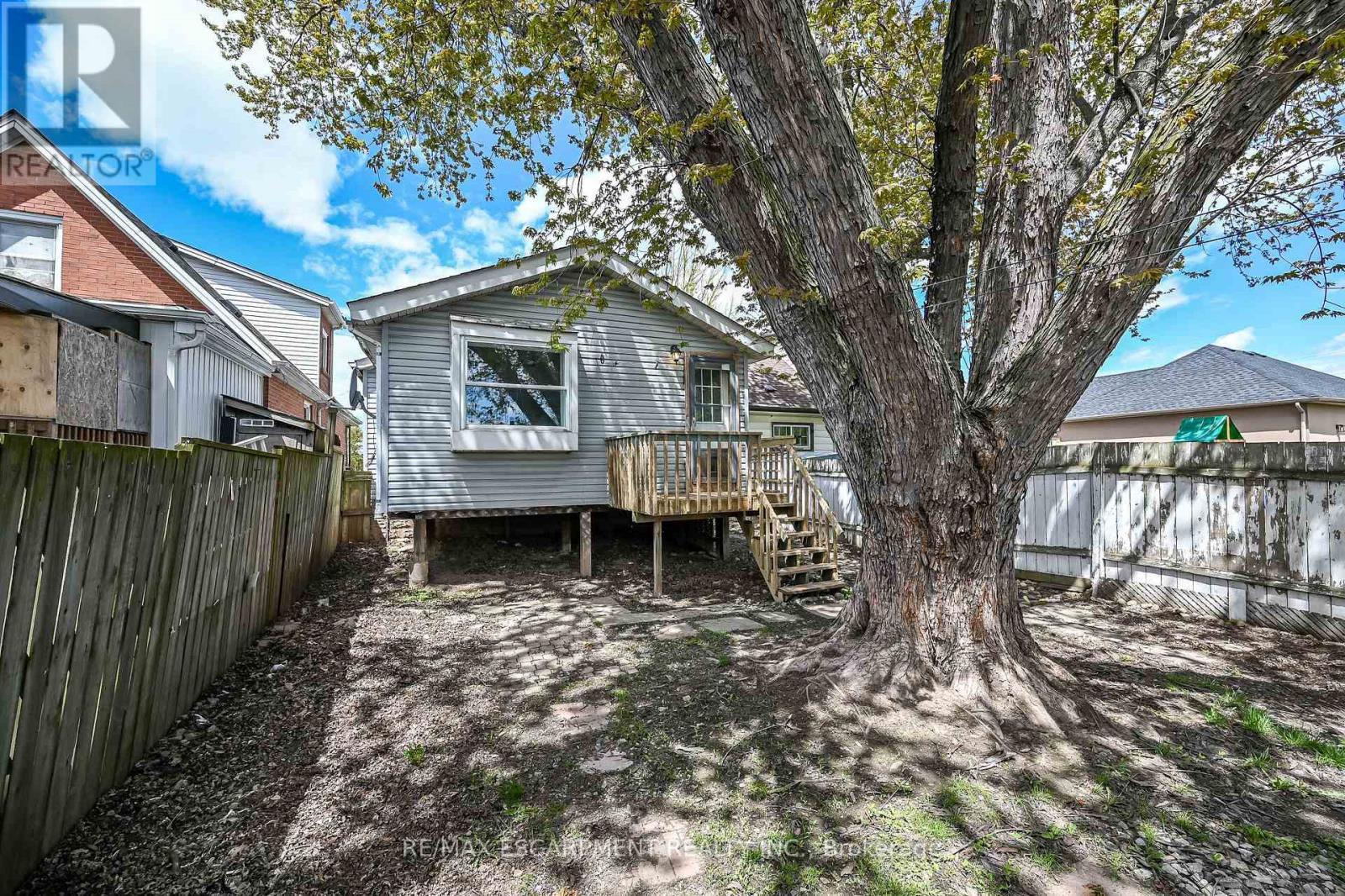 584 Waterloo Street, Hamilton, ON - Outdoor