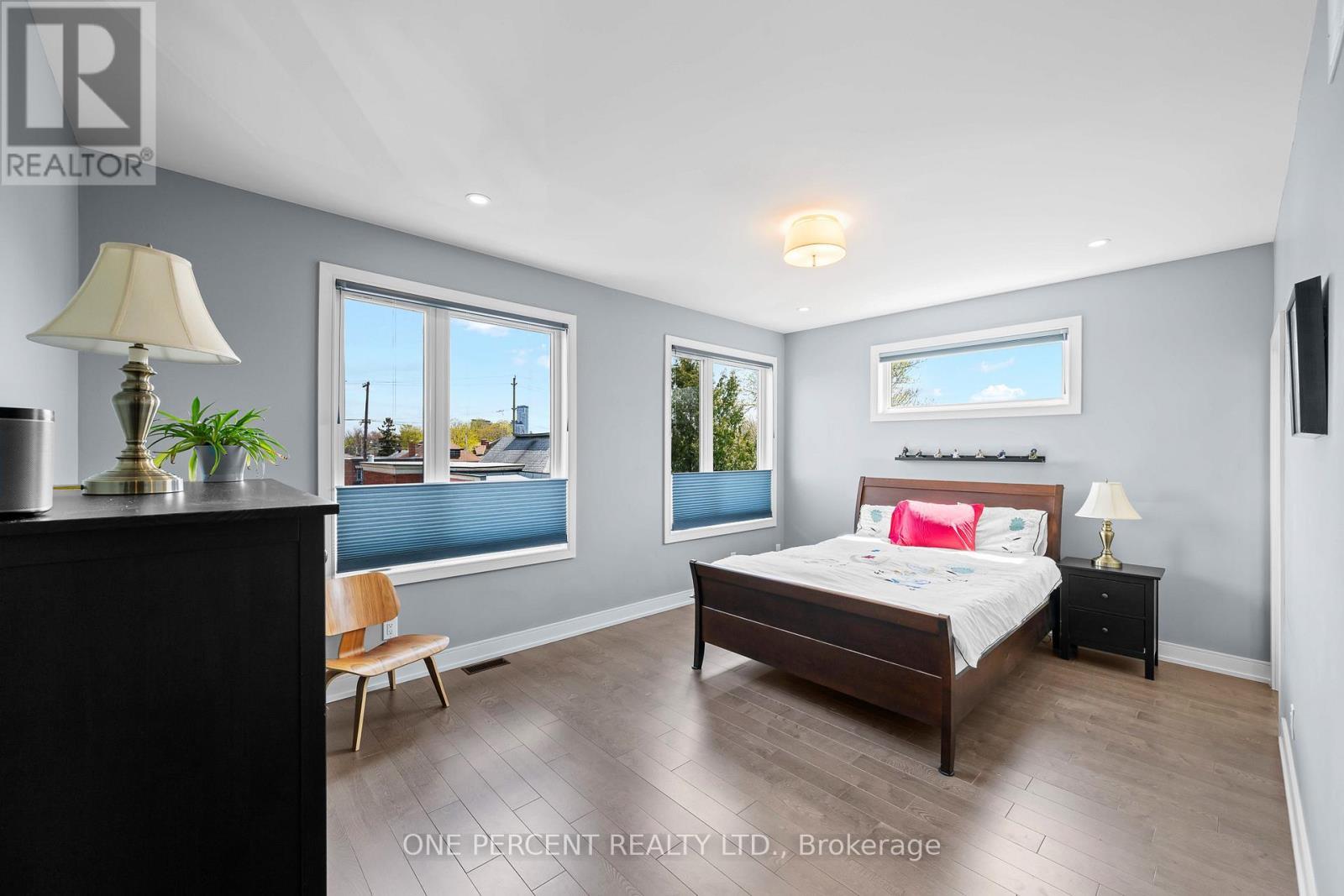 91 Hamilton Avenue N, Ottawa, ON - Indoor Photo Showing Bedroom