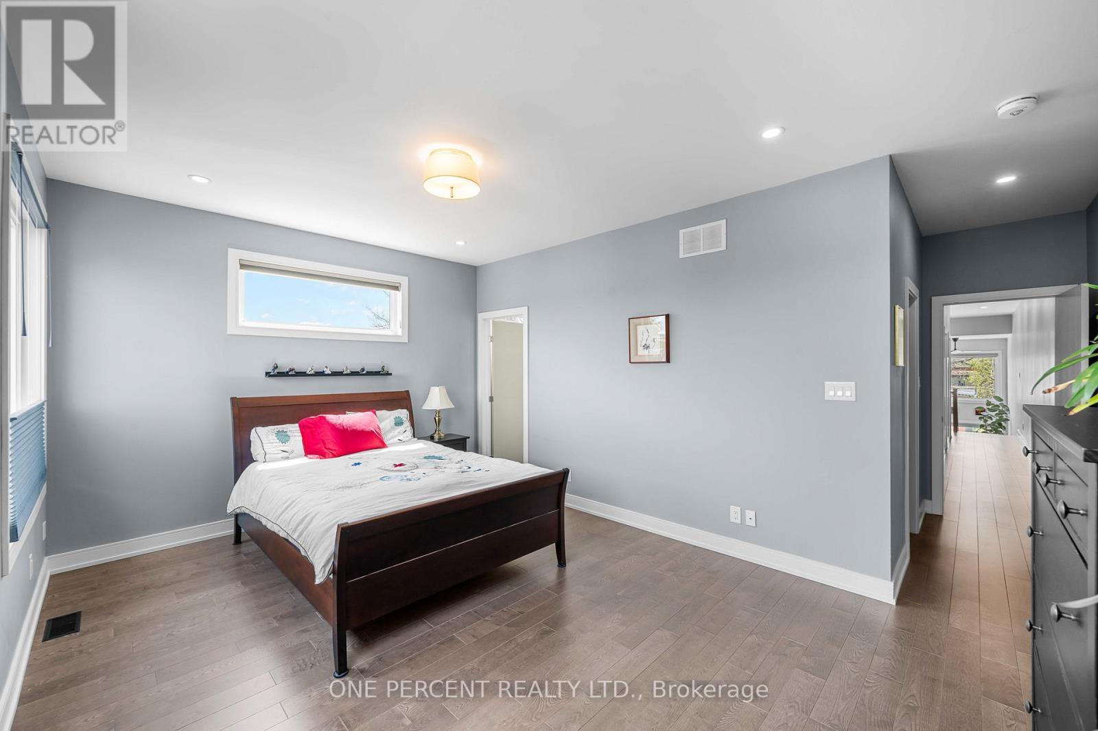 91 Hamilton Avenue N, Ottawa, ON - Indoor Photo Showing Bedroom