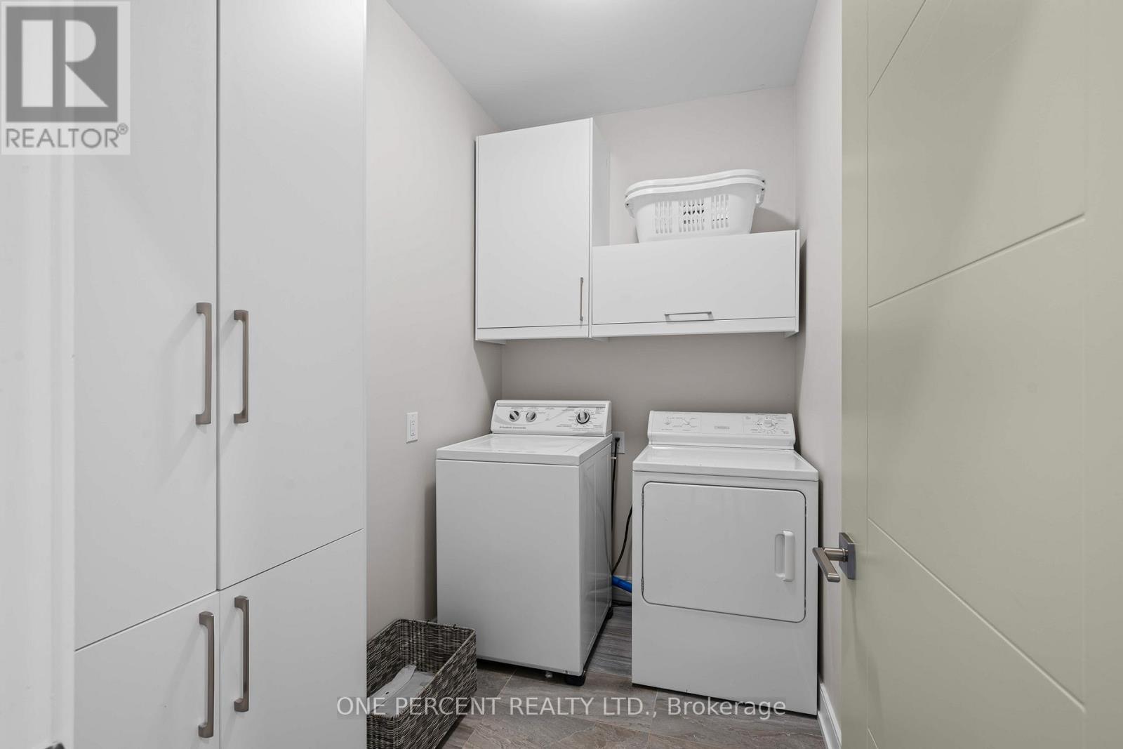 91 Hamilton Avenue N, Ottawa, ON - Indoor Photo Showing Laundry Room
