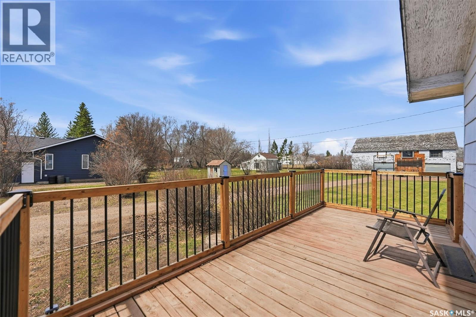 324 Norreys Street, Drake, SK - Outdoor With Exterior